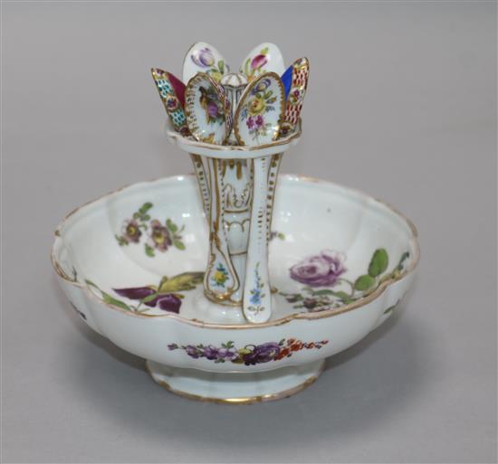 A Helena Wolfsohn, Dresden spoon stand, late 19th century, total height 14cm